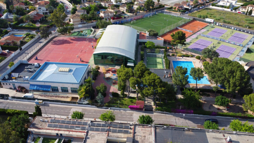 Campus Navidad. Vista aérea de las instalaciones del IALE Sports Center en L`Eliana (València).